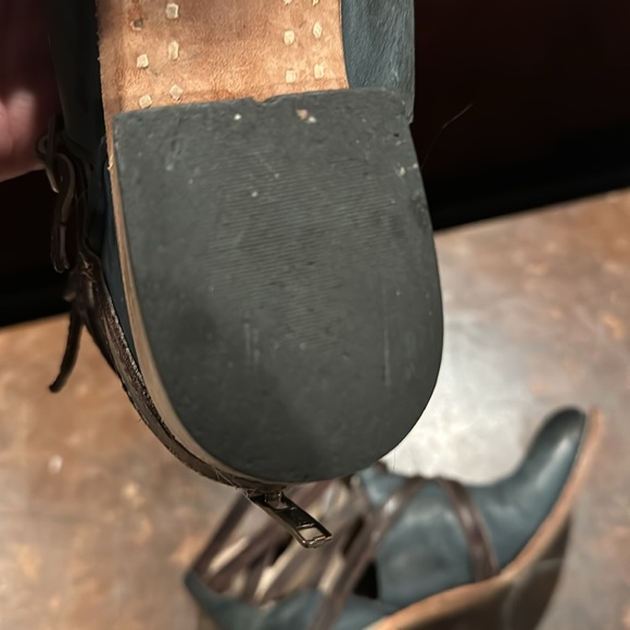 Freebird Western Stair Ankle Bootie - Picture 6 of 9